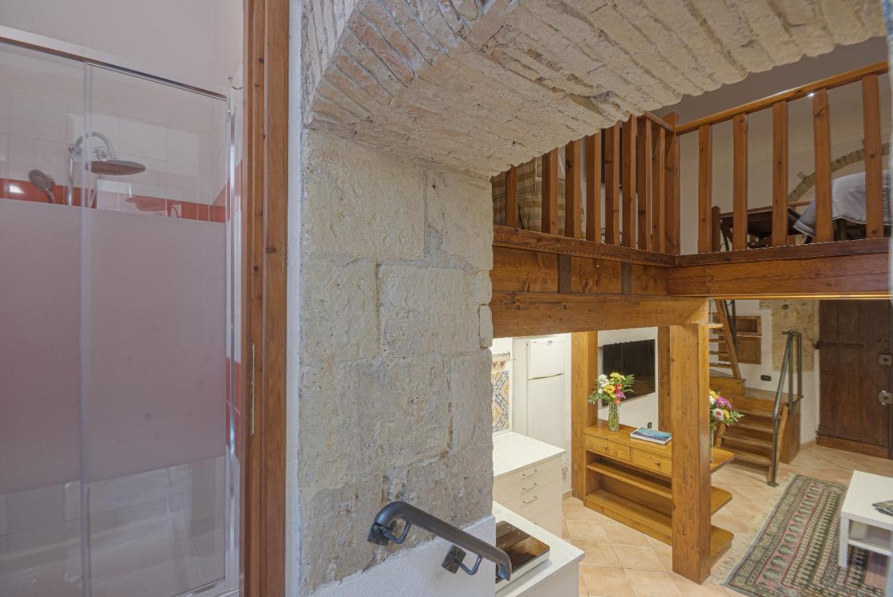 קליארי Right House - Small Garden In Old Town - Historical Castle District מראה חיצוני תמונה